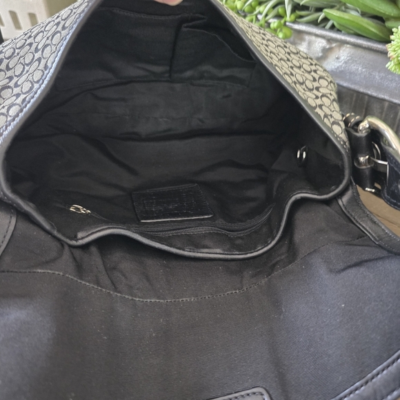 Coach SOHO Signature C Shoulder  Bag In Black 2007 - Picture 6 of 14